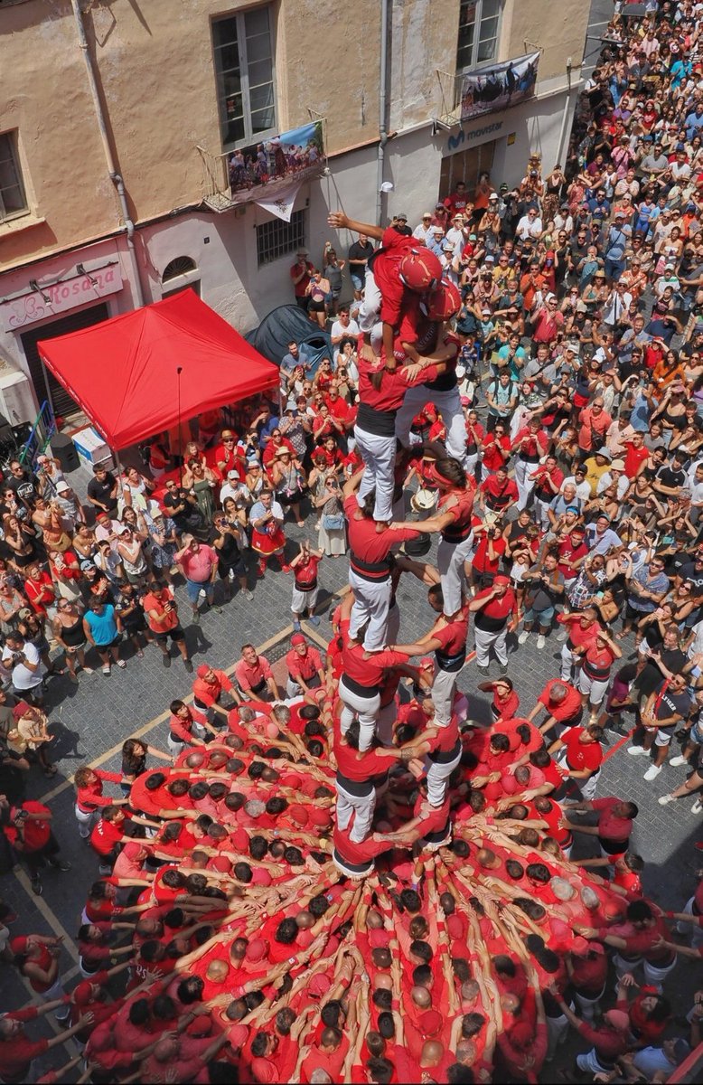 Popeta11's tweet photo. #Castells
#Cultura
#FestaMajorSantaAnna
#Catalunya
#3de8
#NensDelVendrell

📸 de @victormerencio https://t.co/4SlfLDXXGq