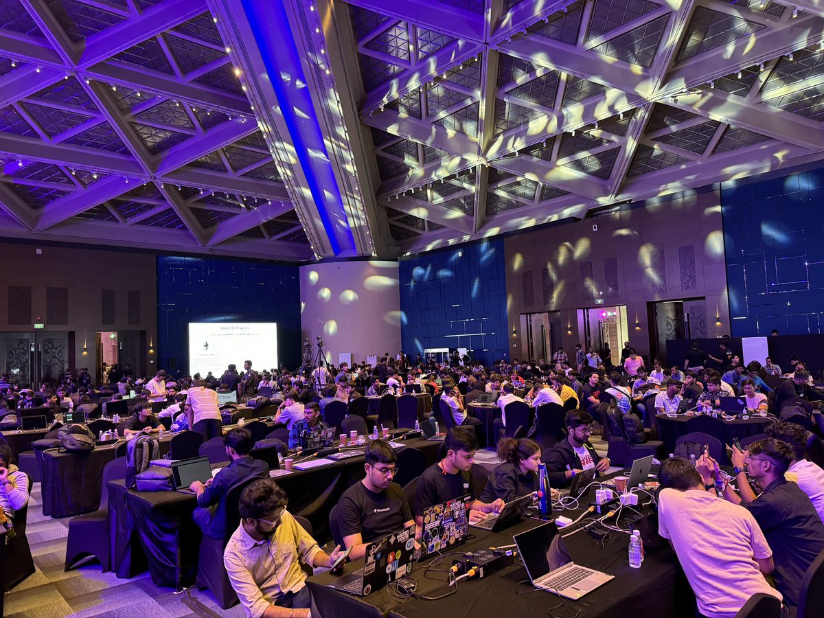 916 people came to the Bangalore Hacker House today. 

India ❤️ Solana