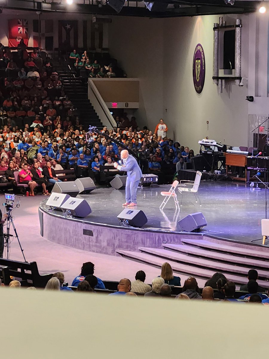 DeBorahReese07's tweet photo. Thoroughly enjoying this year's @RockdaleSchools Convocation launching the 24-25 SY........
"Someone else's life, depends on YOUR Excellence!!
#DrMannyScott https://t.co/ug2wENA6rH