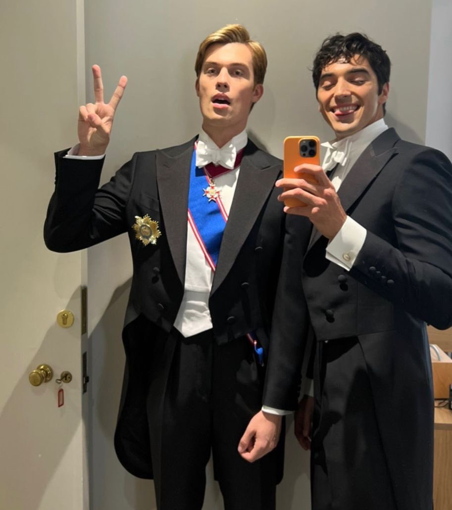 y'all there's an argentinian hockey player dating a prime minister of netherlands and YOU KNOW WHAT THAT MEANS RIGHT!!!!!!