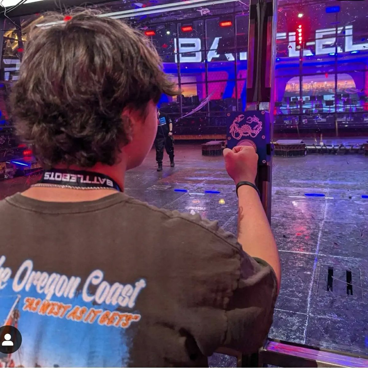 SandyVEXRobotic's tweet image. Some members of 1460T stopped by the @BattleBots arena!  Seen the pit area and the robots up close.