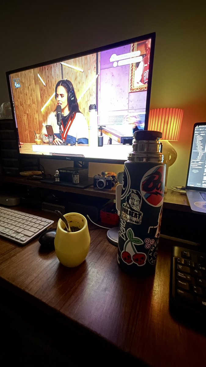 Arriba ese viernes con #RadiOlga <a href="/olgaenvivo/">OLGA</a> ! Benjita queridooo para darle gassssss y gasssss, cariños desde La Paternal… pasen el mensaje que es re difícil comunicarse! Besos a Fonito!