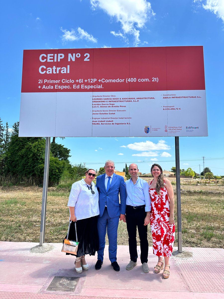 El secretario autonómico de Educación, <a href="/mcevoy_elx/">Daniel McEvoy Bravo</a>,  asiste a la puesta de la primera piedra del CEIP nº 2 de Catral. 

🧱Para la construcción de este centro de educación infantil y primaria se van a destinar 8,7 millones de euros

comunica.gva.es/es/detalle?id=…