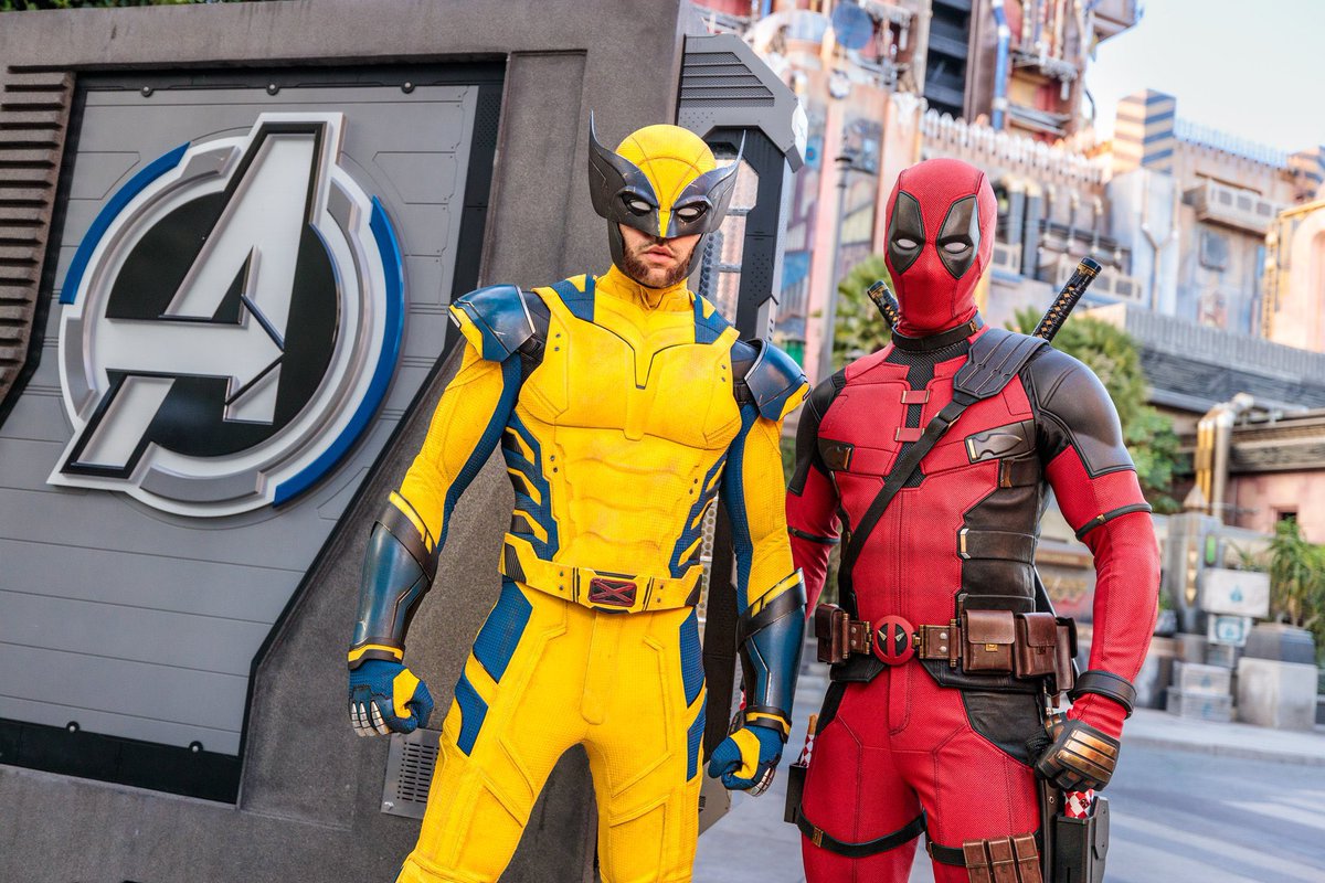 MarvelLatin's tweet photo. DEADPOOL &amp; WOLVERINE llega a Disneyland California https://t.co/oQ8O1bGE1q
