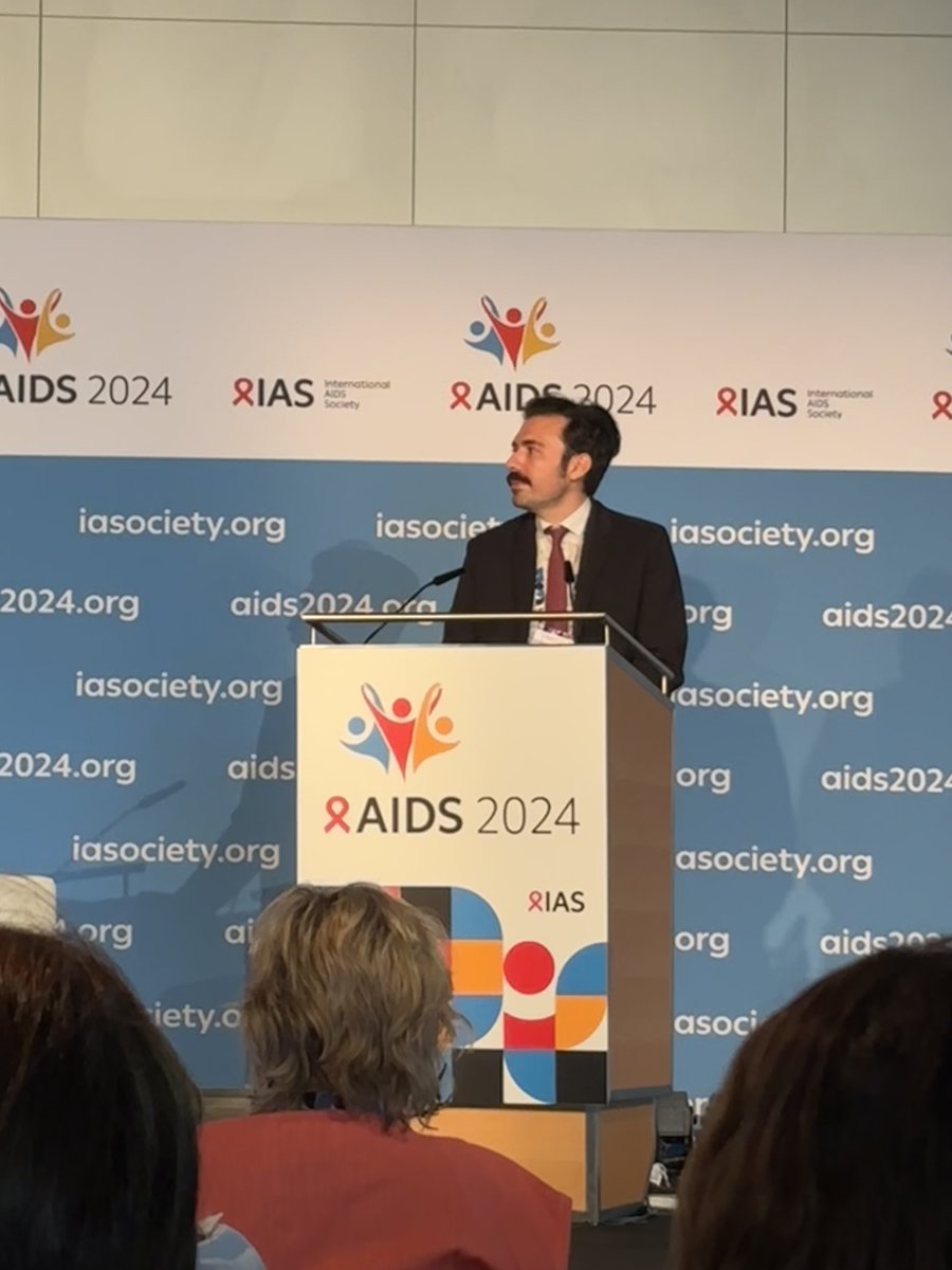 MHRPInfo's tweet photo. Learn more: https://t.co/uYHtcMKXiF #PutPeopleFirst #AIDS #AIDSConference #endHIV 4/4 https://t.co/MPYr5JI9AS