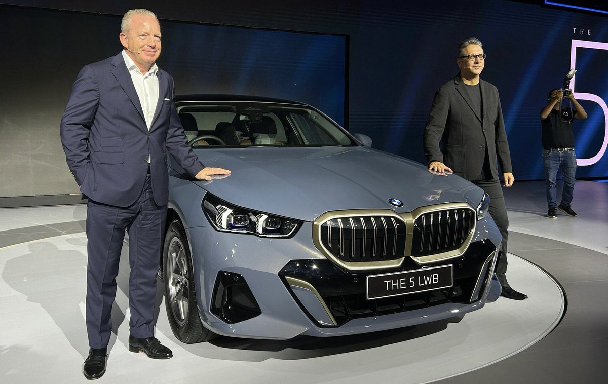 steer_torque's tweet photo. #Article : Check this out The All-New #BMW 5 Series LWB: A Luxurious #Sedan Crafted for India

Link 👇

https://t.co/HY4iOCkKxn  

#BMW #5serieslwb @bmwindia https://t.co/YhHOlZwitt