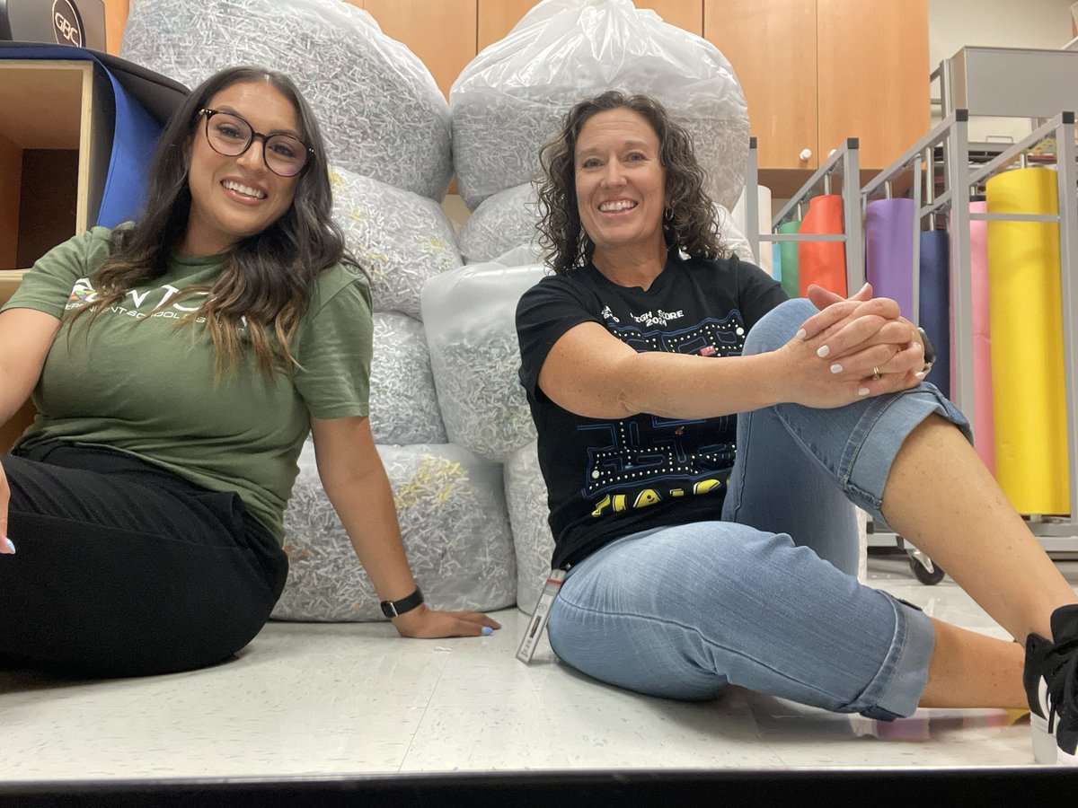 Sure do love how these ladies in Federal Programs will do anything to help. To assist Head Start staff with registrations, they’re sorting materials and taking care of any “honey do” lists. Thank you <a href="/MariaMelendresR/">Maria Melendres Robles</a> &amp; Candice for all that you do!!!