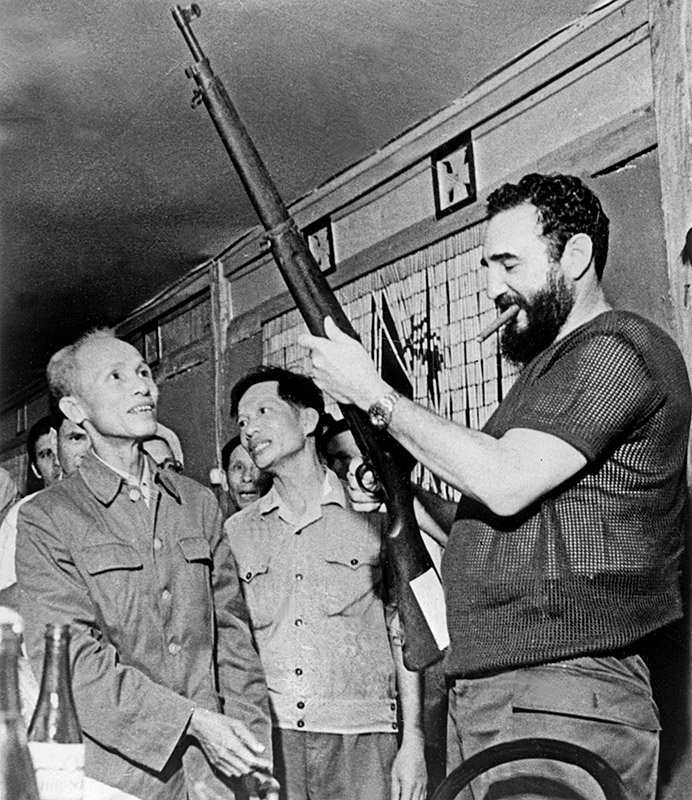 PamphletsY's tweet photo. 🚨🇻🇳🇨🇺 Ho Chi Minh + Fidel Castro https://t.co/Zqv5J8VFIp