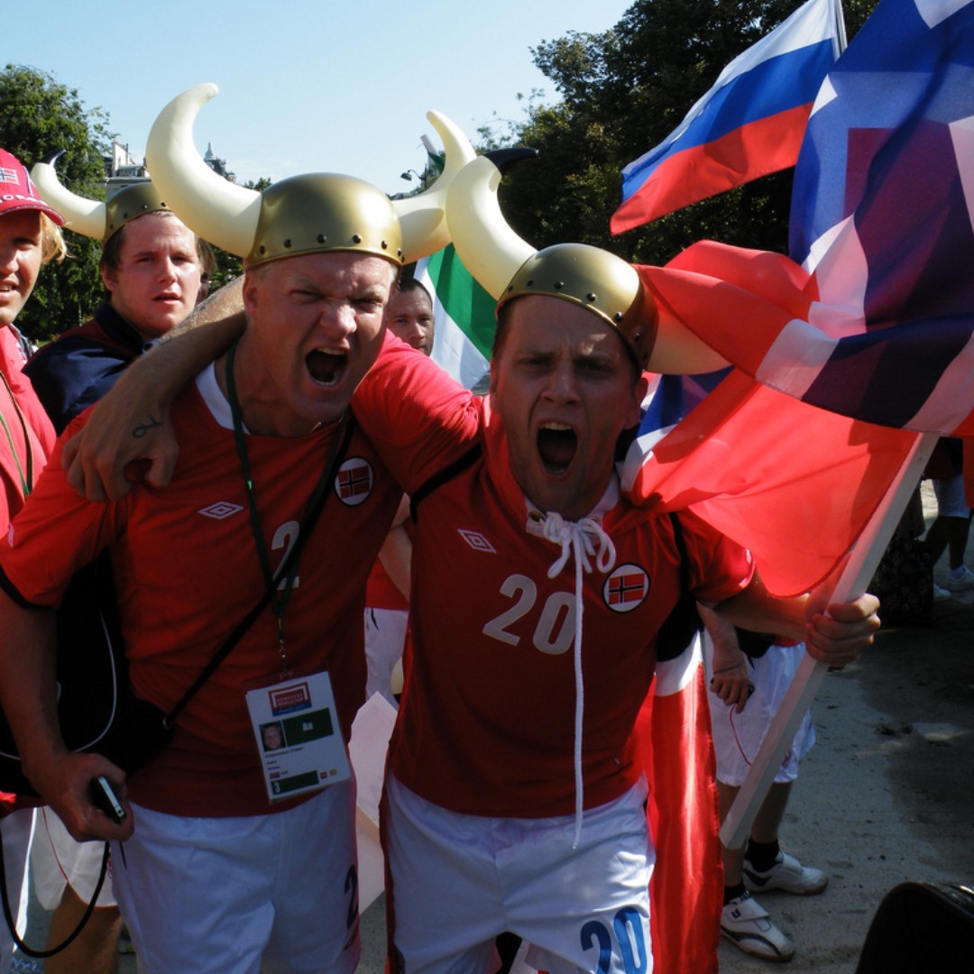 homelesswrldcup's tweet photo. The Opening Ceremony in #Paris2024 takes place today - we can't wait to see the world come together to celebrate the power of sport ❤️

At the Homeless World Cup in Paris in 2011 we also had an opening parade - here's some of our favourite photos 📸 🇫🇷 https://t.co/EIocbRIEzM