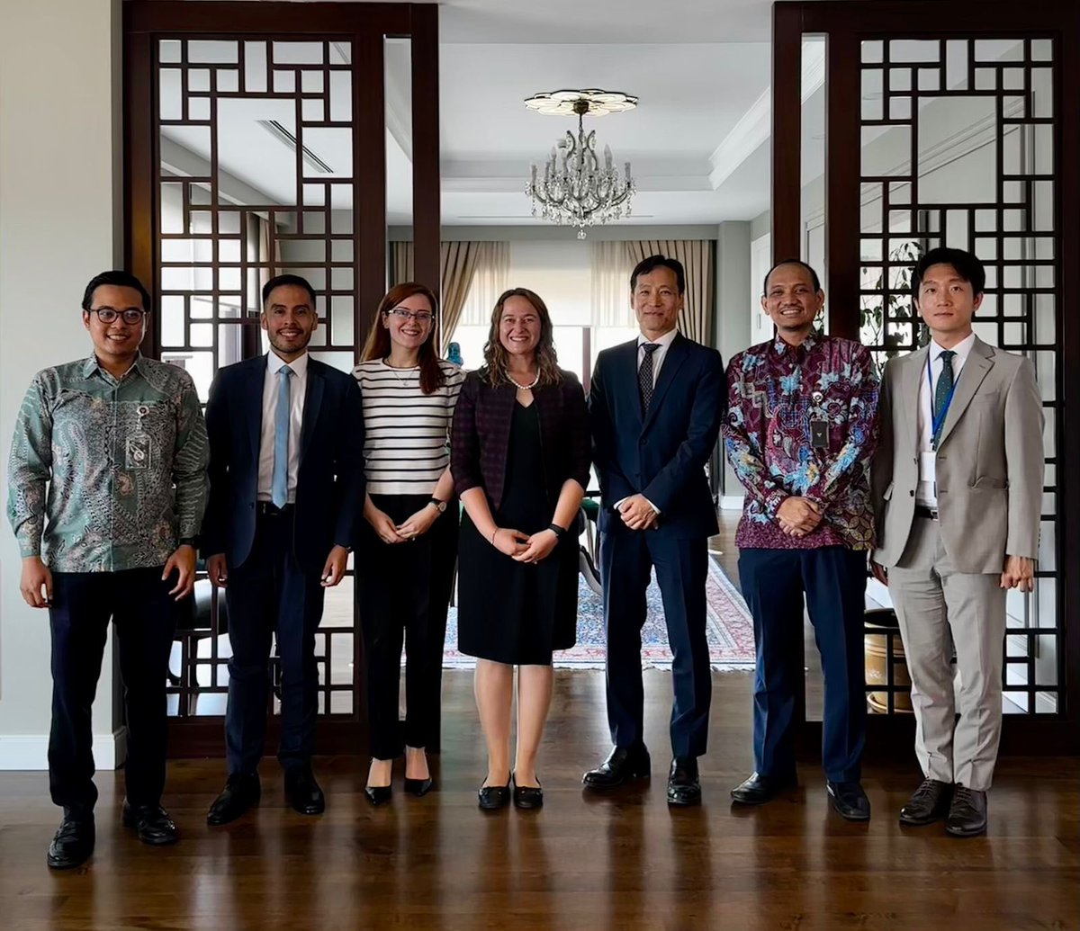 AusAmbTurkiye's tweet photo. Kore Cumhuriyeti Ankara Büyükelçiliği'ne bugün gayrı resmi bir #MIKTA buluşmasına ev sahipliği yaptığı için teşekkür ediyoruz. 🇲🇽 🇮🇩 🇰🇷 🇹🇷 🇦🇺 

Bu sene Meksika Dönem Başkanlığı altında düzenlenecek çeşitli akademik ve kültürel etkinliklere katılmayı heyecanla bekliyoruz! 🤩 https://t.co/5dtZ35K8sm