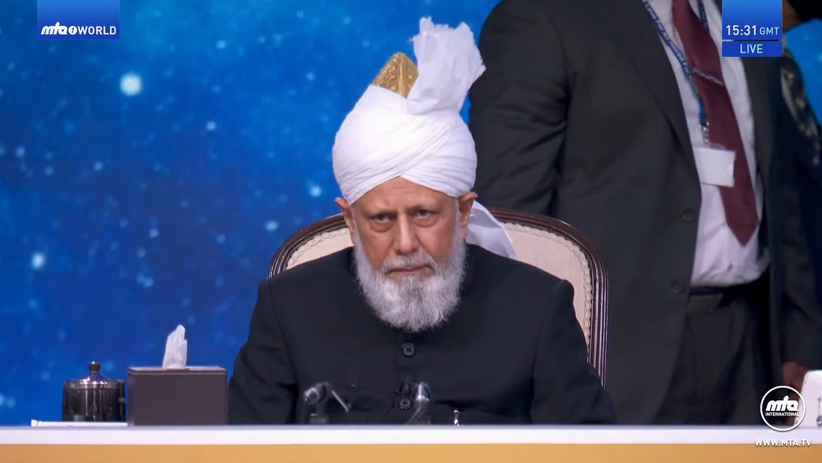 StudentOfAhmad's tweet photo. Really enjoying Jalsa Salana UK from Canada. May Allah Bless our beloved Imam

No one can stop Islam Ahmadiyya from spreading. 

#JalsaUK https://t.co/fEWvlyQKvK