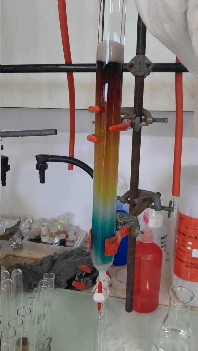 kaoutarBenje's tweet photo. My internship was very interesting, working with a colorful molecule. Thank you, Anh thy and Chloé, for your support and assistance during this time.@ATBchem @ChloeGrazon https://t.co/sWi2pMumLx
