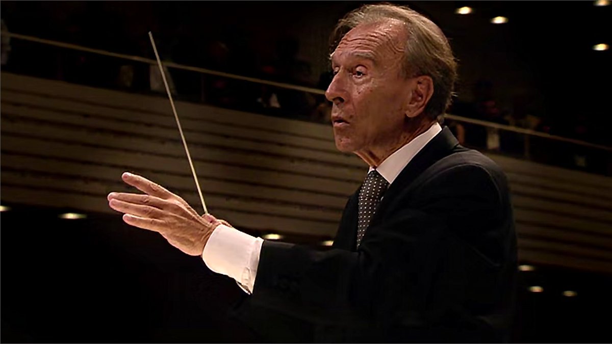 tonyprinciotti's tweet photo. In 2000, the 66 year-old Abbado was diagnosed with stomach cancer. The treatment was radical; most of his stomach was removed. But he returned to form the Lucerne Festival Orchestra in 2003. Their performances of the works of Mahler remain memorable:

https://t.co/UAEA3J3rXd https://t.co/vuoO3KBIpE