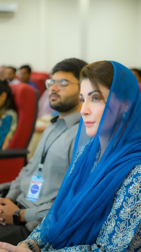 hinaparvezbutt's tweet photo. انشااللہ ہم ہی بدلیں گے پنجاب 💙 https://t.co/N0ZzpKLa1V