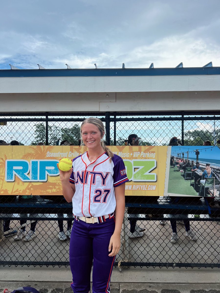 Girls are 2-0-1 after yesterday’s game. Weather has been hit or miss so we play today at 2pm and this starts double elimination. <a href="/JacyHarrelson/">jacy harrelson</a> goes deep for the second time this tournament 💣💣! The U!!!