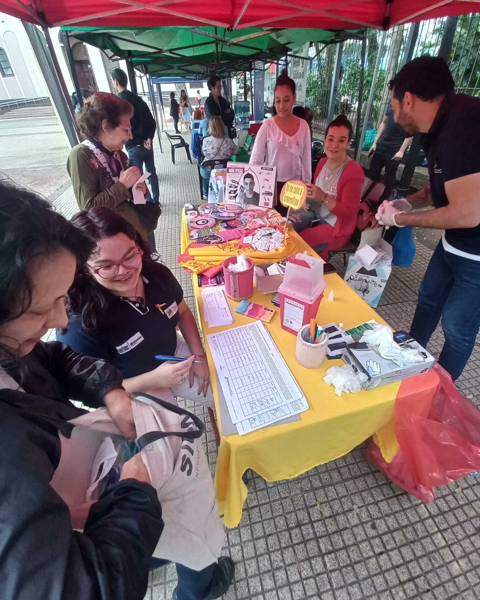 Hoy estuvimos en la jornada x el Día d Acción contra la Hepatitis en la Plaza 9 d Julio. 
Desde el Ctro. d Prevención y Diversidad, realizamos test rápido d VIH y pre-consejeria. 💚 #Prevención #AccesoADerechos #DíaContraLaHepatitis

<a href="/subseprevencion/">🎗️Subsecretaría de Prevención. 🇦🇷</a> 
<a href="/MDSMisiones/">Desarrollo Social Misiones</a>