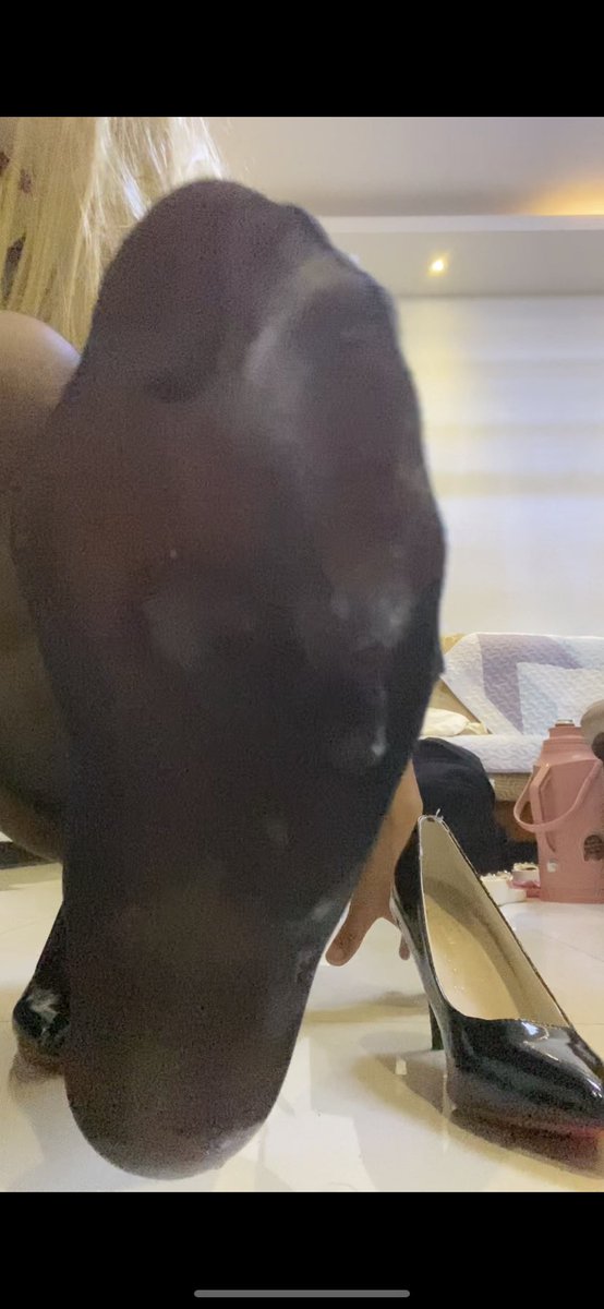 宝宝们不到十天又涨了一千粉
承蒙厚爱 那就在搞一次福利
奖品与上次一样
一等奖：打款52或免🚪
二等奖：送原味（邮费自理哦）
三等奖：v10
点赞关注转推收藏就可咯～