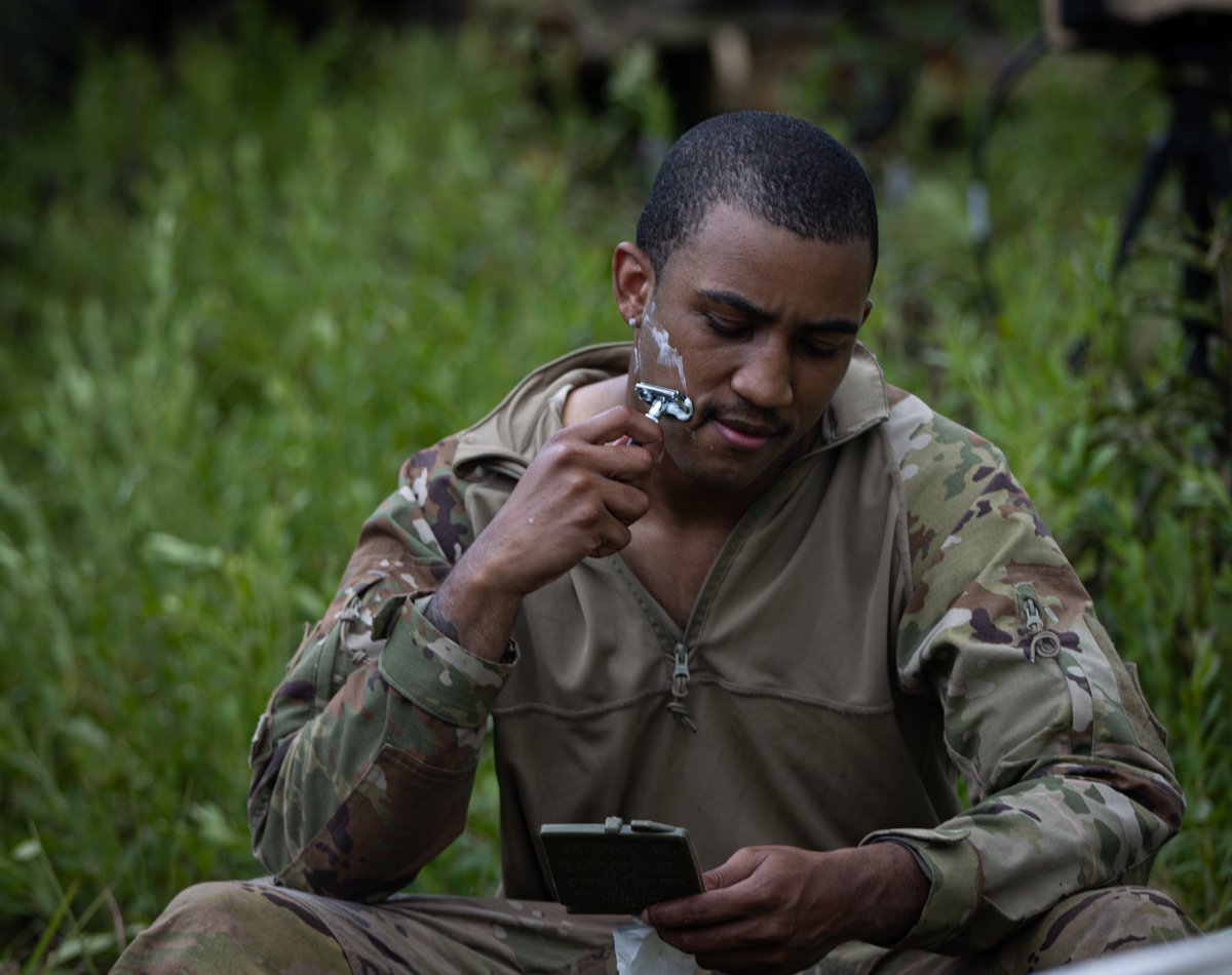 AlabamaNG's tweet photo. ๐๐๐๐๐ฒ... ๐๐๐ญ... ๐๐ซ๐๐ข๐ง... ๐ฅ๐ช - Check out Charlie Company of 1-167th Infantry Regiment, as they prepare for another long day of training in the field. Stay tuned to see what they get up to during their training!
๐ธ: Staff Sgt. Jaccob Hearn
#GuardHard #AlwaysReady https://t.co/tFZHGmntnk