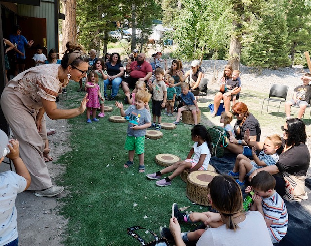LVCCLD's tweet photo. Take a #roadtrip to our beautiful #MtCharlestonLibrary to enjoy storytime on the mountain with Miss Jessie! 📖 ⛰️ 

Stay cool &amp; join the fun as we read through chapter books that are great for early readers. https://t.co/TGkKoEiFNl #WeAreTheLibraryDistrict #FreeToBeInspired https://t.co/BJs2wshRhy