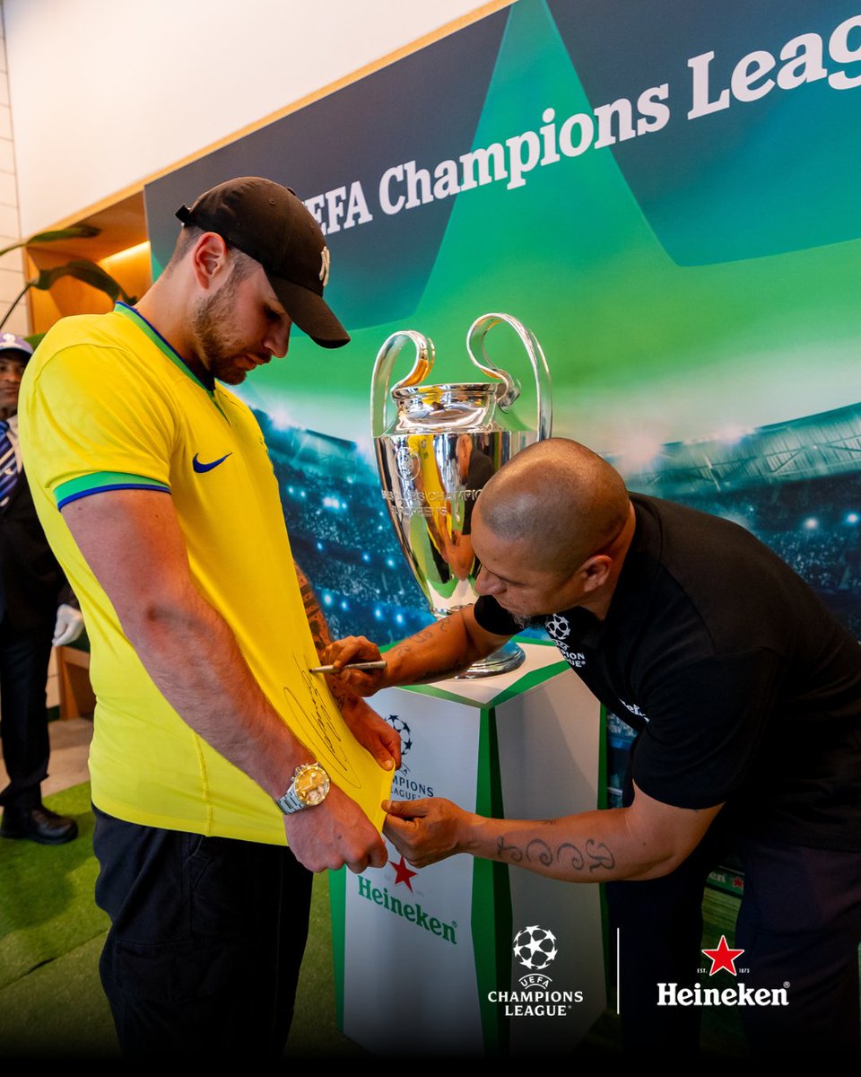 Heineken Experience tweet media