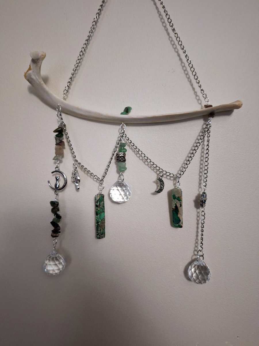 oddmothcc's tweet photo. + Green Witch Suncatcher +

Now available! 

https://t.co/pqhjllePPL https://t.co/9aiKI4lq7X