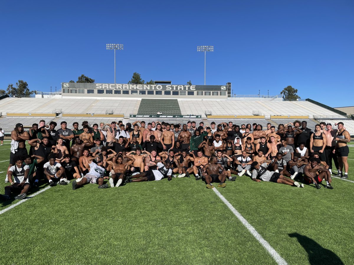 𝘽𝙍𝙄𝙉𝙂 𝙔𝙊𝙐𝙍 𝘽𝙀𝙎𝙏 💯

#StingersUp | #GreenSwarm