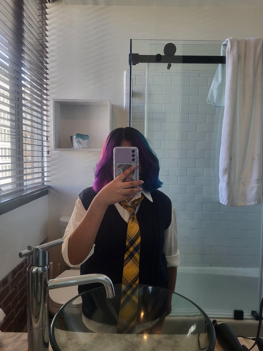 Av is DELULU꩜👻🦷 tweet media