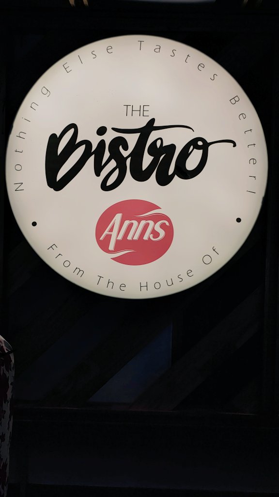 PKuriackal's tweet photo. Anns Bistro, Kottyam India https://t.co/8nkyuXlWt4