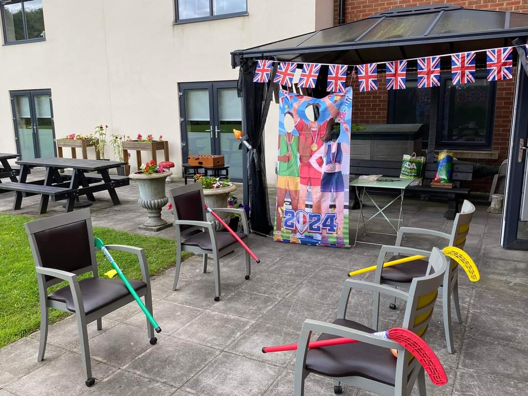 Michelle Payne (@michell86248505) on Twitter photo Our garden this afternoon, all ready for the Stamford unit Patient Olympics. Great event enjoyed by all. #teamstamford. <a href="/amakepeace1/">antony makepeace</a> <a href="/GraceWall/">Grace Wall💙</a> <a href="/emmaloufrain/">Emma Frain 💙 RN DN QN</a> <a href="/TgicftPtExp/">The Patient Experience Team</a> Our garden this afternoon, all ready for the Stamford unit Patient Olympics. Great event enjoyed by all. #teamstamford. <a href="/amakepeace1/">antony makepeace</a> <a href="/GraceWall/">Grace Wall💙</a> <a href="/emmaloufrain/">Emma Frain 💙 RN DN QN</a> <a href="/TgicftPtExp/">The Patient Experience Team</a>