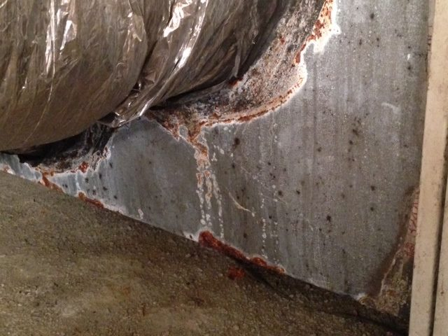 DeltaHVAC_'s tweet photo. You can see above, this has been sweating for some time in the homeowners crawlspace...imagine what the inside of it looks like (where your air passes through). Call today for a quote on a healthy, high-performance duct system. https://t.co/pA8yNNhMpD