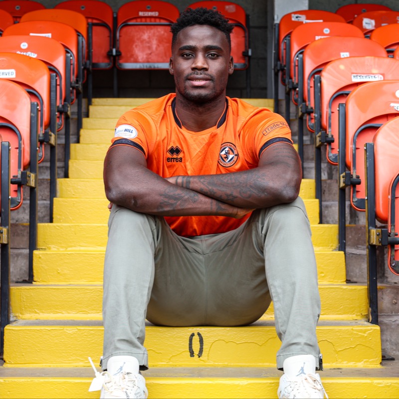 dundeeunitedfc's tweet photo. A midfield enforcer 🇰🇪

👋 #DUFC are delighted to announce the signing of Richard Odada from Philidelphia Union on a permanent transfer

The Kenyan joins the Terrors on a two-year contract, with a club-held option of an additional year 📝

More info 👇 | @OdadaRichard