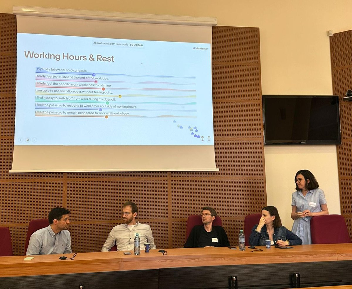 vldb_ssc's tweet image. The school closed with a panel on work/life balance 🧘♀️ We hope everyone has a safe trip back, a restful summer & a great start of the academic year in fall! Looking forward to welcoming many of you again next year in a new location (stay tuned) 🌞