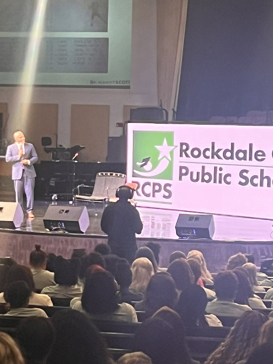 EducatorHobbs's tweet image. Rockdale County Public Schools 2024-2025 Convocation was such an inspirational experience. #education #RCPS #Betheexception