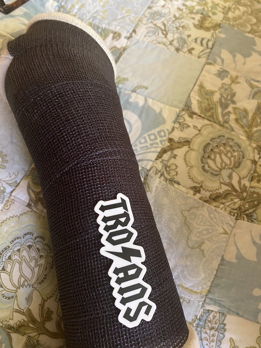 MarthaDawnRaile's tweet photo. It’s #OneTROYFriday my new cast needed some Troy on it! https://t.co/Z7vFcdMOmf