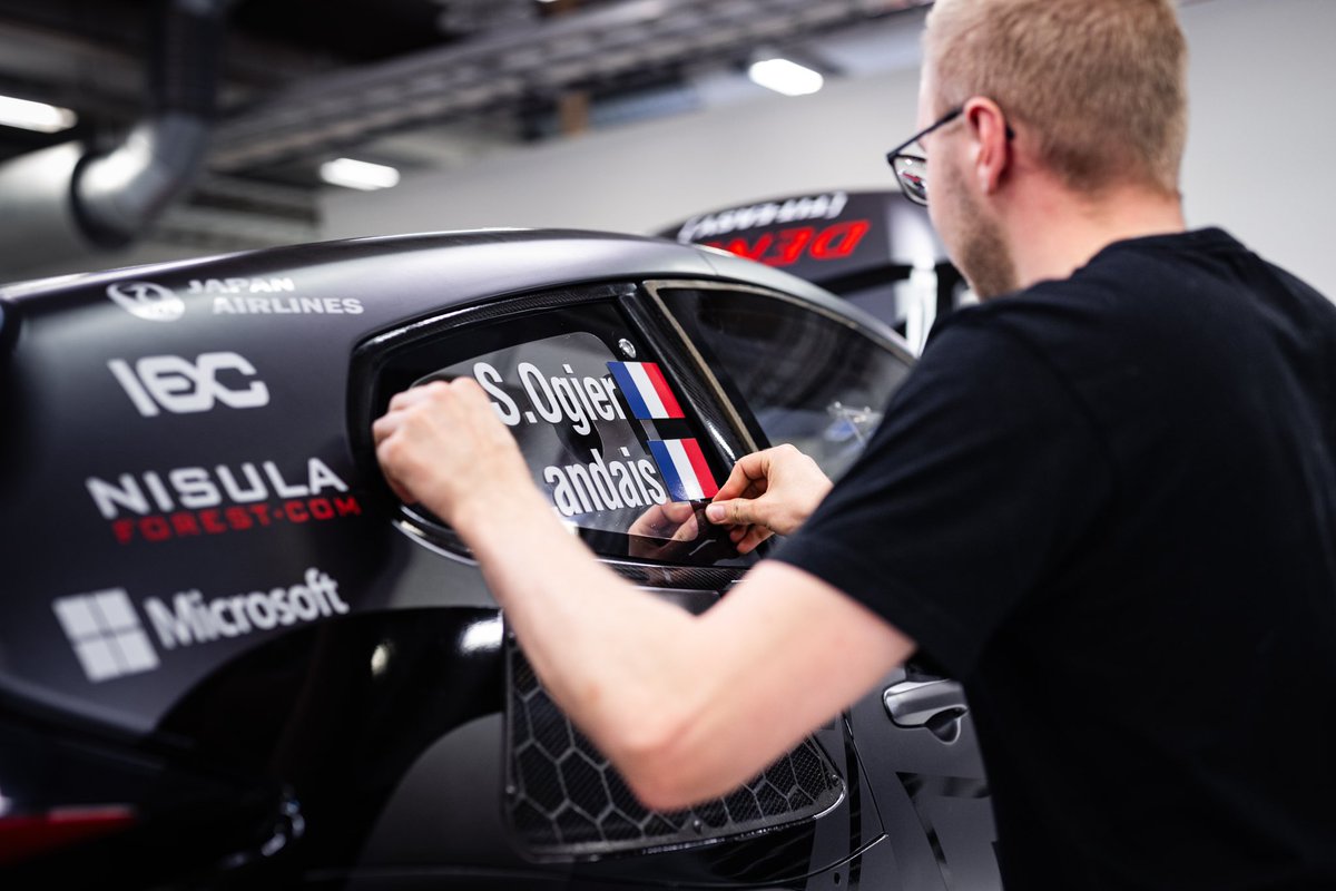 Behind the scenes 🪛

It’s a big team effort in our Jyväskylä HQ to get five Rally1 cars ready for the home rally 🏡

#ToyotaGAZOORacing #GRYaris #WRC #RallyFinland