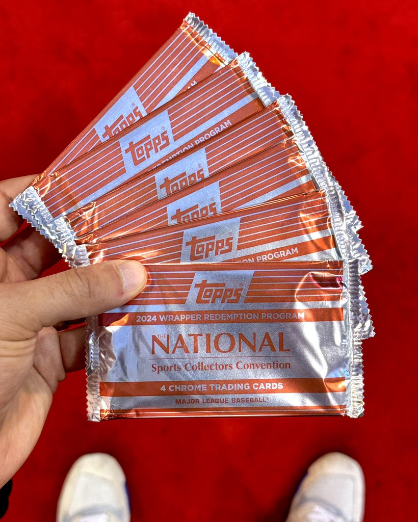 Topps's tweet image. 𝗚𝗜𝗩𝗘𝗔𝗪𝗔𝗬: We know that not everyone can be at the National, so we’re giving away a few wrapper redemption packs for free.

To enter:
Just like this post &amp;amp; follow @Topps!
