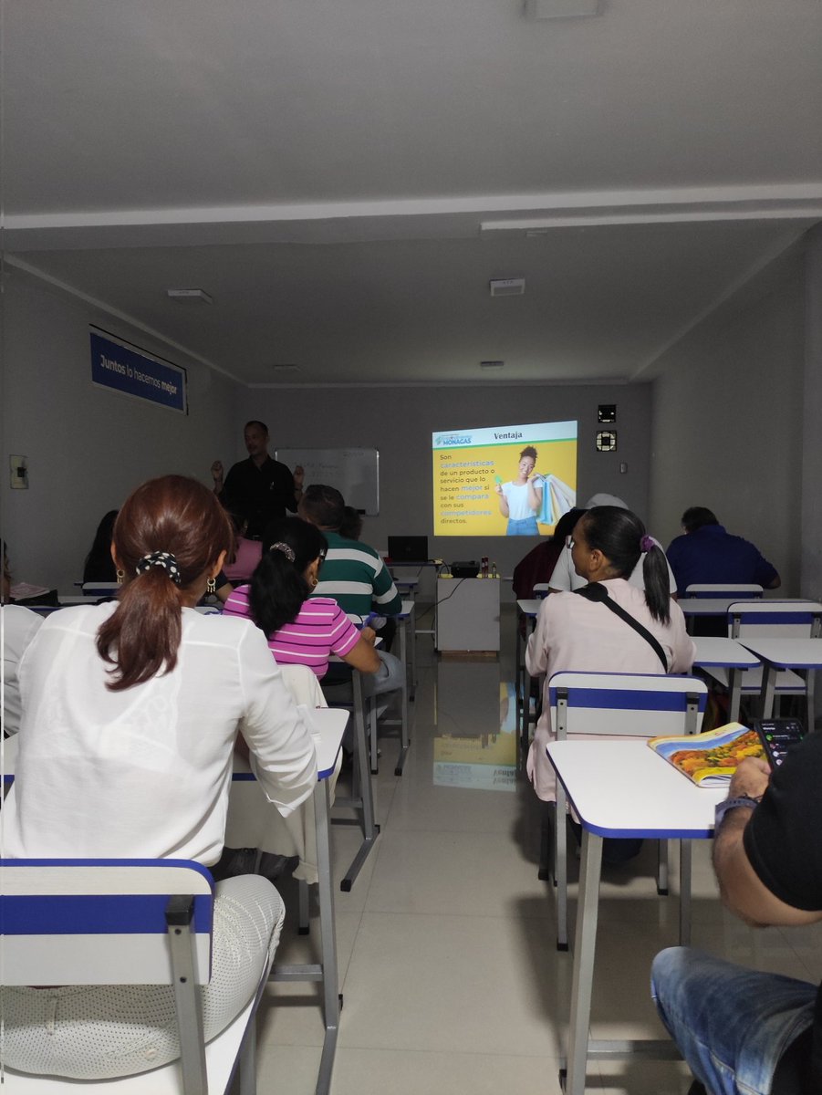 Fondeem y Emprender Juntos fortalecen el emprendimiento en Monagas. 
Durante el taller "Estrategias de Ventas", impartido por el Lcdo. Yoskid Marcano, 16 emprendedores adquirieron herramientas clave para impulsar sus negocios.

#monagas #maturin #ventas
