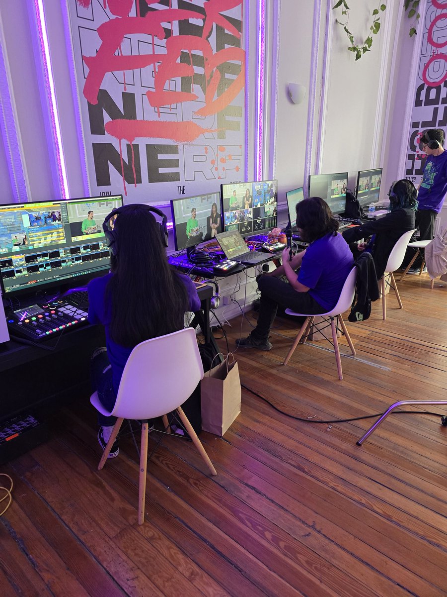 ALKAPONE's tweet image. Siempre será un gusto ver a la patrona @_sibrel y ahora colaborando con @SaveChildrenMx, apenas va empezando la MMS Comex presentado por Banorte, gracias por el apoyo que nos están dando.