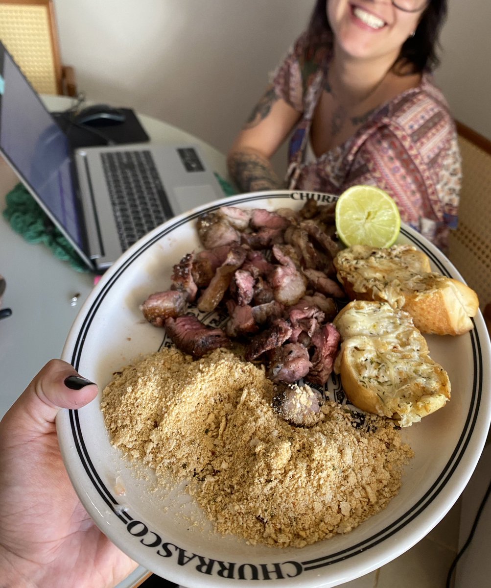 analigf's tweet photo. Minha gata: “e se a gente fizesse um churrasco hj?”

Eu: NÃO DIGA MAIS NADA! https://t.co/3ygtZLS5bC