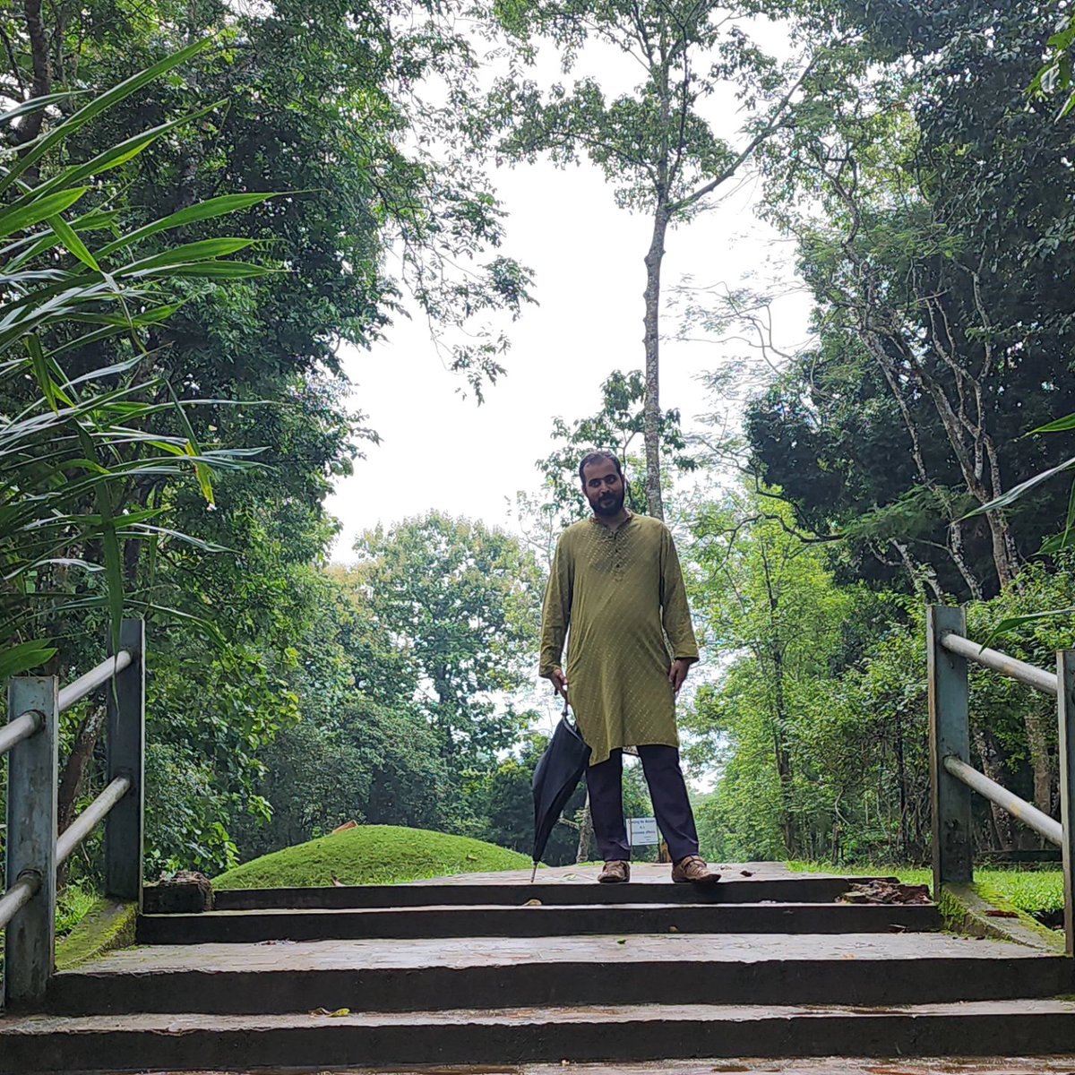 thakur_ripunjay's tweet photo. @thakur_ripunjay 
A Historic Day!
Maidams of Ahom dynasty included in UNESCO World Heritage List!! 

Maidams are the Burial mounds of the Ahom Kings and Nobles. Maidam site is situated in Charaideo district of Assam, Bharat.
 @PMOIndia @himantabiswa #UNESCO #Indianhistory https://t.co/XTIM2juvlr