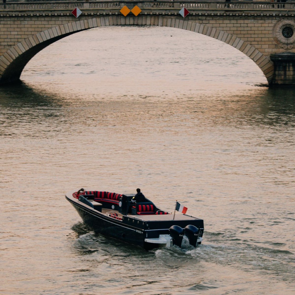 #PARIS2024
L'ESME est fière d'annoncer que Harold Guillemin (ESME Promo 2014) et FinX vont révolutionner la navigation sur la Seine avec un moteur sans hélice, devant 1,5 milliard de spectateurs  lors de l'ouverture des JO de Paris 2024 !
#ESME #JO2024 #ingénieurs
