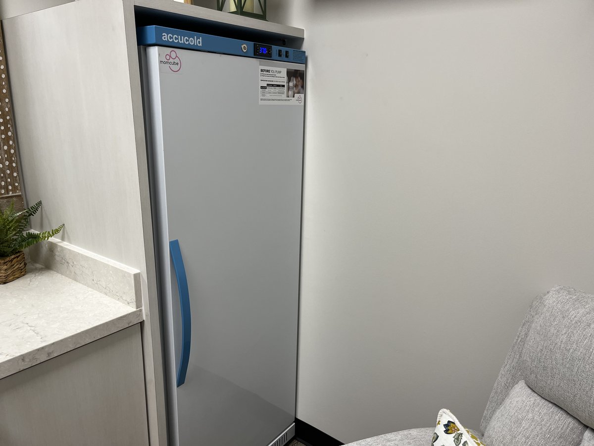 UNTHealth_TCOM's tweet photo. Thanks to the creativity and ingenuity of TCOM’s Office of Medical Student Success, @UNTHSC  has a lactation room designed specifically for breastfeeding mothers. The private &amp; secluded room is open to all HSC faculty, staff, &amp; students. Learn more👇
https://t.co/Ufc7qGHQYu https://t.co/GHIGj6cjpy