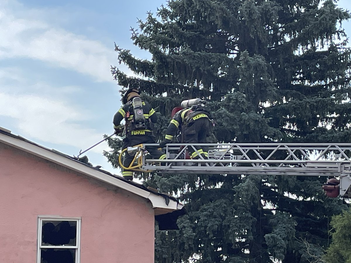 MonumentFire tweet media