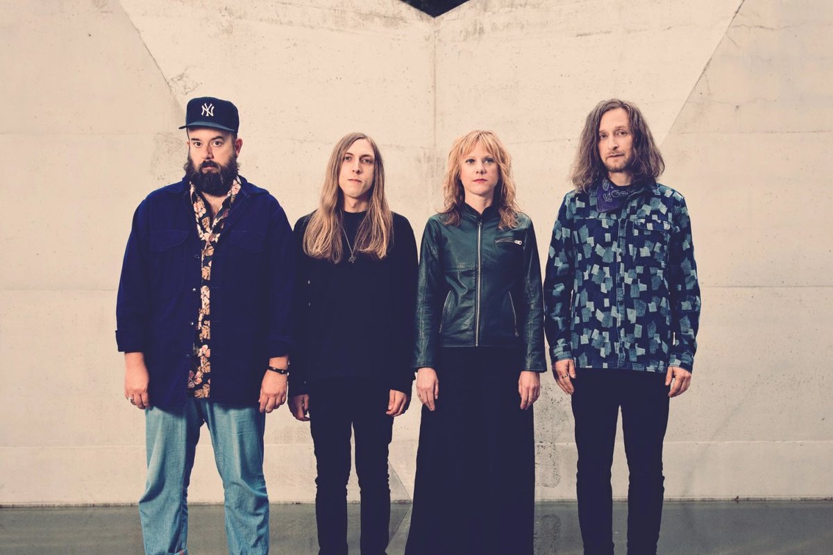 v13media's tweet image. @LIMBLIFTER frontman Ryan Dahle joins us for a Geared Up interview in which he speaks about his love of amps and the many he has used.
🔗: v13.net/2024/07/limbli…
#Limblifter #RyanDahle #interview #gearedup #altrock