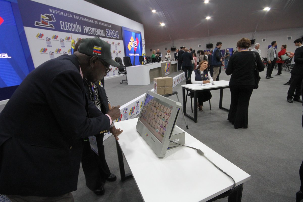 Autoridades electorales dan la bienvenida a Veedores Nacionales e Internacionales para la Elección Presidencial 2024. cne.gob.ve/web/sala_prens…
#CNE🇻🇪 
#Rumboal28dejulio