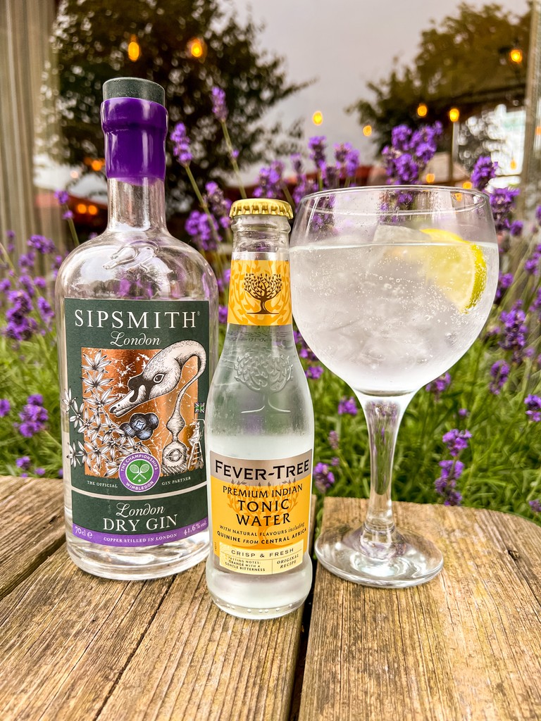We made it to the weekend! Time for a G&amp;T!

Who's joining us this weekend? 

#DogAndDoubletSandon #Stafford