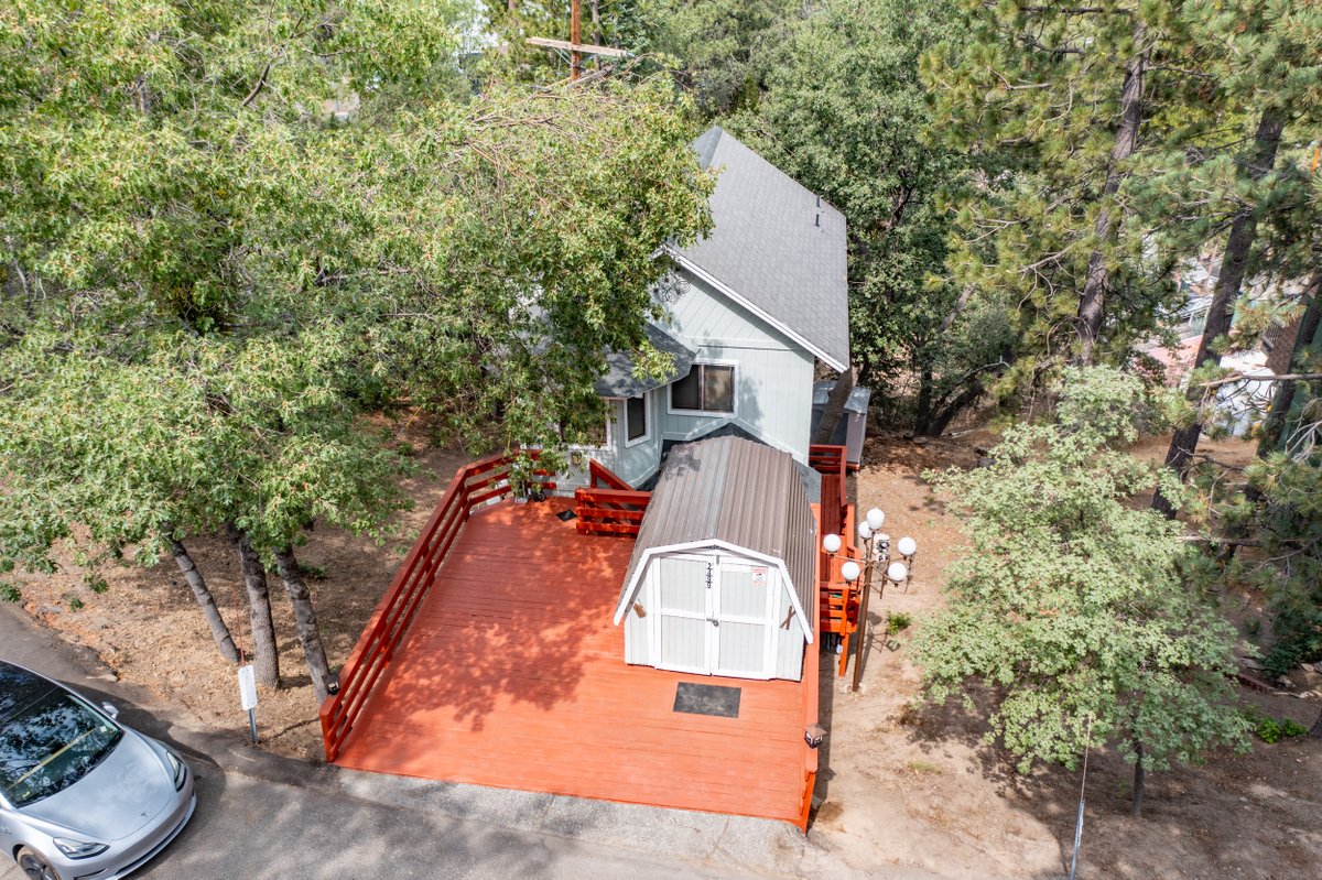 bradc21's tweet photo. Mountain home for sale in Arrowbear, CA.  A studio apartment is included with private entrance. 
https://t.co/CIE5zmHl6a
@BradAdkinsRealtor
@C21LoisLauerRE https://t.co/Uai8ZYtKRO