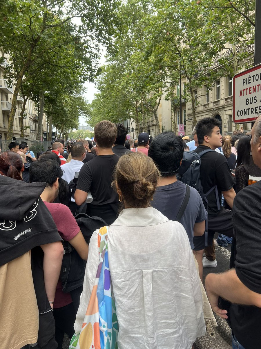 katebingham2's tweet photo. Comically incompetent!! Thousands of police and stationary queues. You could not make it up. Where is Mr. Bean when we need him? #OpeningCeremony https://t.co/wGV8PkqFqu