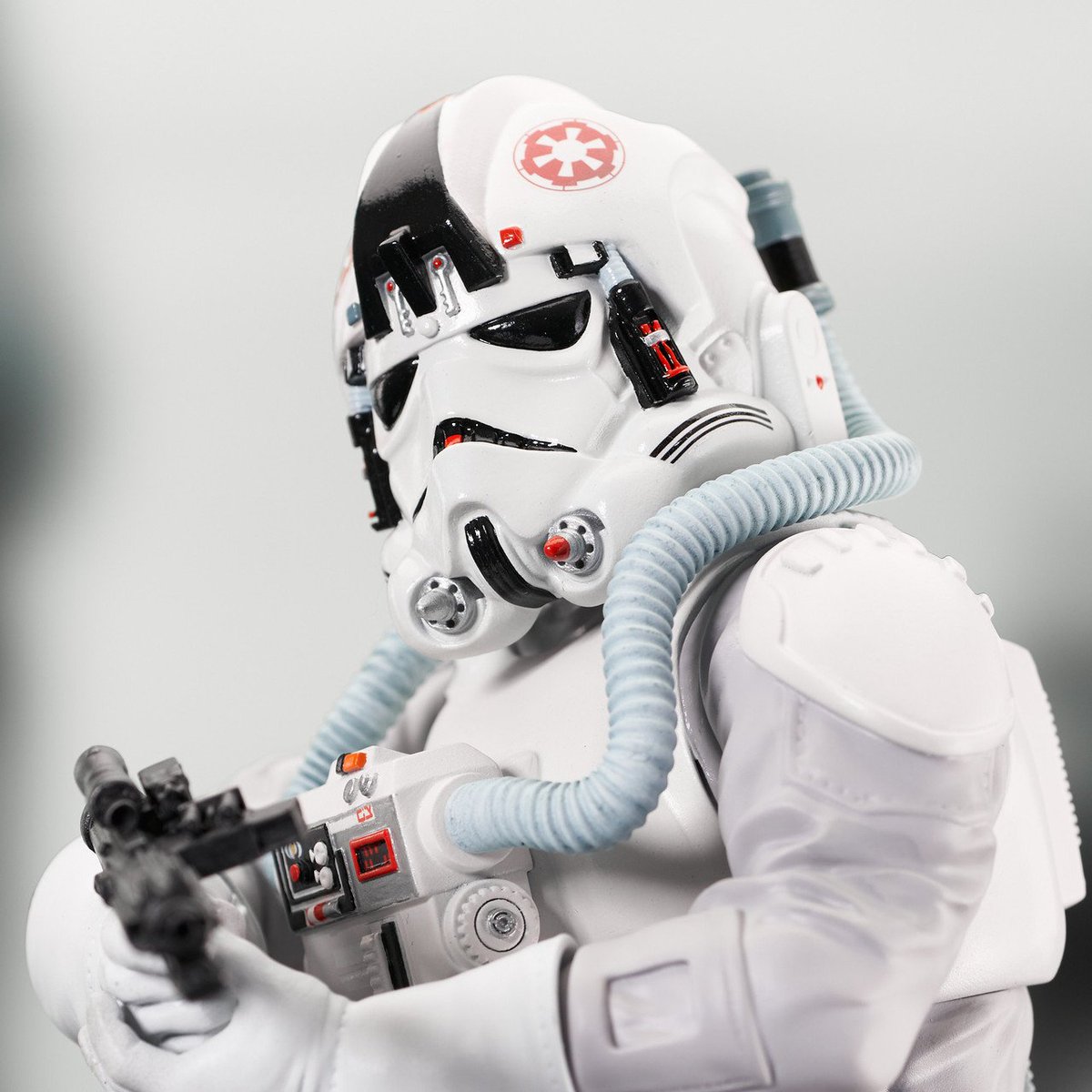 MrLeitor's tweet photo. 🚨NOVEDAD🚨
📸 AT-AT Pilot
🎬 Star Wars: Ep. V The Empire strikes back.
👉 Gentle Giant
➡️ Milestone Statue 1/6
📅 Q2 2025
💶 225$
📝 Limitada a 1000 unidades.
@GentleGiant | #ATATPilot #StarWars #TESB https://t.co/UXEgKzVXpv