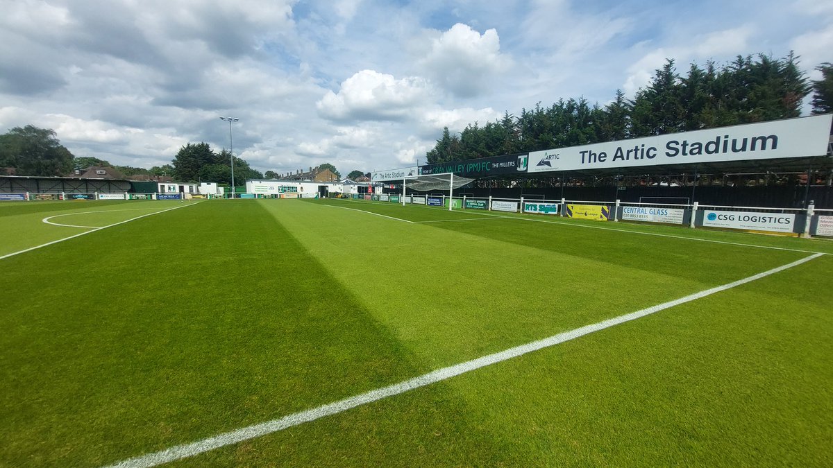 All set at the Artic Stadium for the last of <a href="/CrayValleyPM/">Cray Valley (PM) FC</a>  home friendlys vs welling united 1pm ko then a nice 2 week rest before the new season starts ⚽️